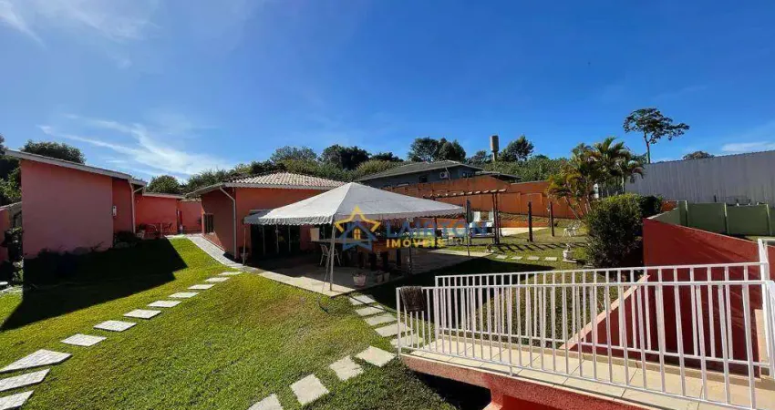 Chácara com 5 dormitórios à venda, 2100 m² por R$ 1.850.000,00 - Jardim Estância Brasil - Atibaia/SP