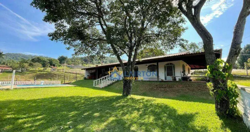 Chácara com 3 dormitórios à venda, 3240 m² por R$ 780.000,00 - Laranjal - Atibaia/SP