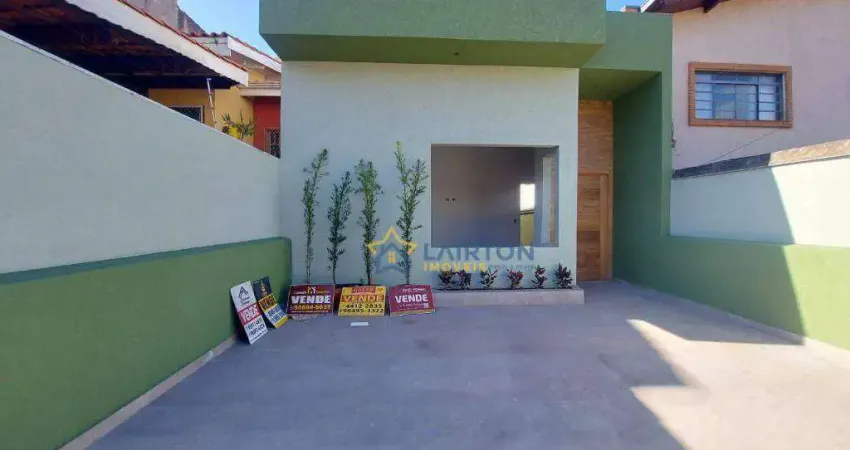 Casa Térrea com 3 Dormitórios, Suíte e Área Gourmet à Venda no Jardim das Cerejeiras, Atibaia
