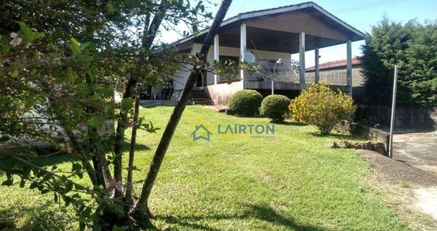 Chácara à Venda com 2 Dormitórios, Área Gourmet e Piscina em Atibaia
