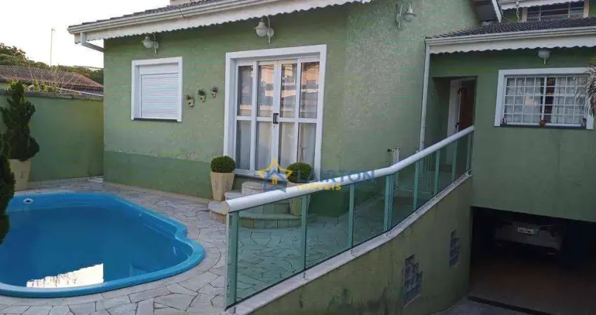 Casa à Venda com 3 Dormitórios, Área Gourmet e Piscina em Atibaia