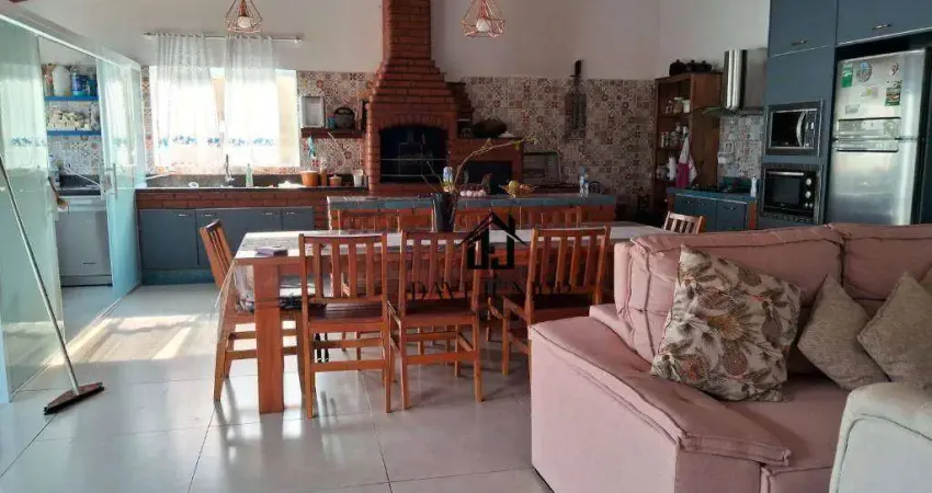 Casa com 5 dormitórios à venda, 292 m² por R$ 950.000,00 - Condomínio Village Serra - Araçoiaba da Serra/SP