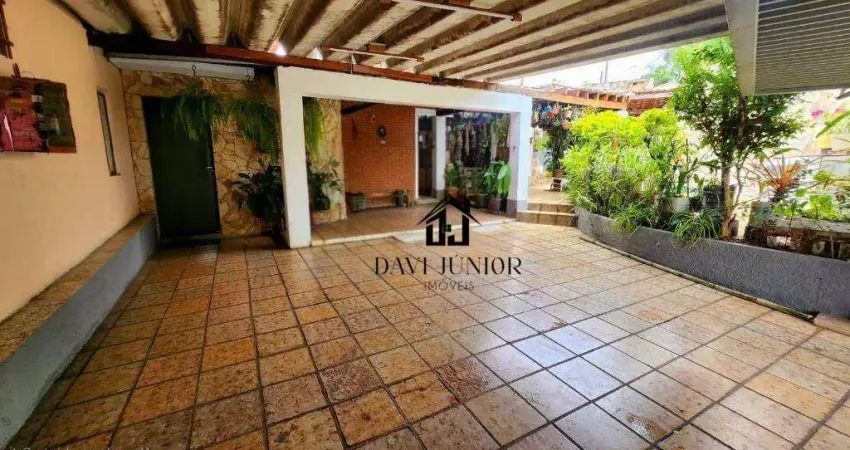 Casa com 3 dormitórios à venda, 327 m² por R$ 1.050.000,00 - Vila Trujillo - Sorocaba/SP