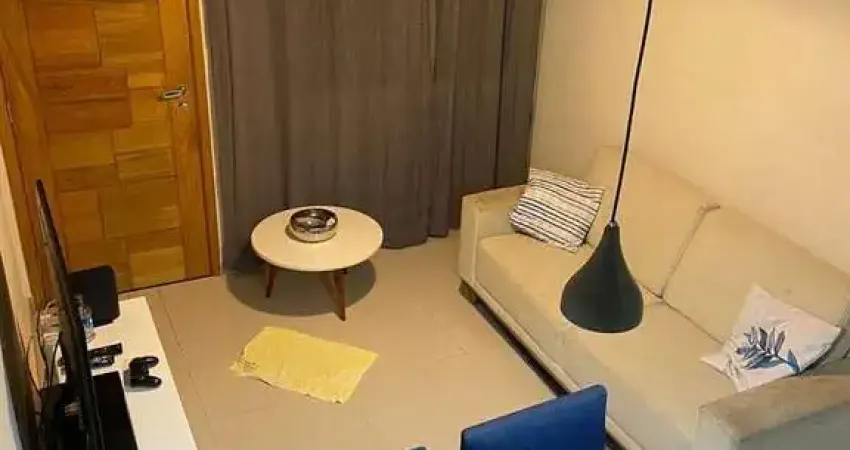 Seu Novo Lar Aguarda por Você neste Encantador Sobrado em vila fechada
