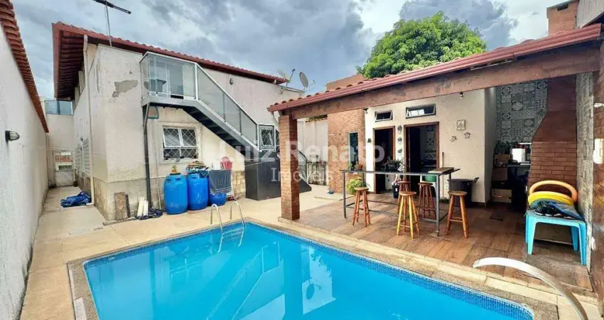 Apartamento á venda no bairro Sagrada Família