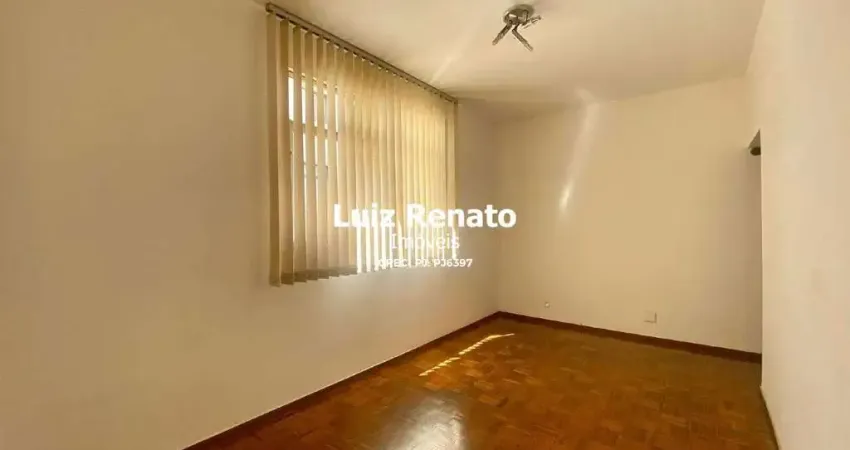 Apartamento á venda no bairro Coração de Jesus