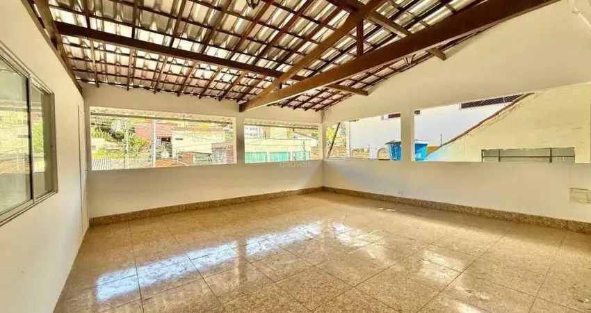 Casa de 4 quartos para locação no bairro Cachoeirinha