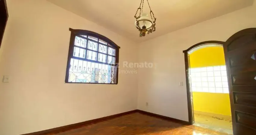 Casa comercial e residencial para alugar, 4 quartos, 175m² de área no bairro Graça