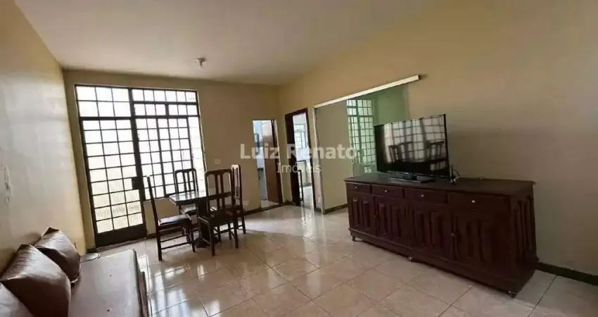 Casa com 5 quartos para alugar na Rua Itapagipe, Concórdia, Belo Horizonte