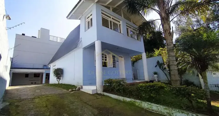 Casa com 03 dormitórios  , suite , amplo patio  no colina sorriso