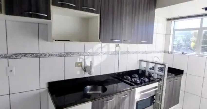 Apartamento com 03 dormitórios, semimobiliado, ótima posição solar , Elevador , a 5 minutos do centro.