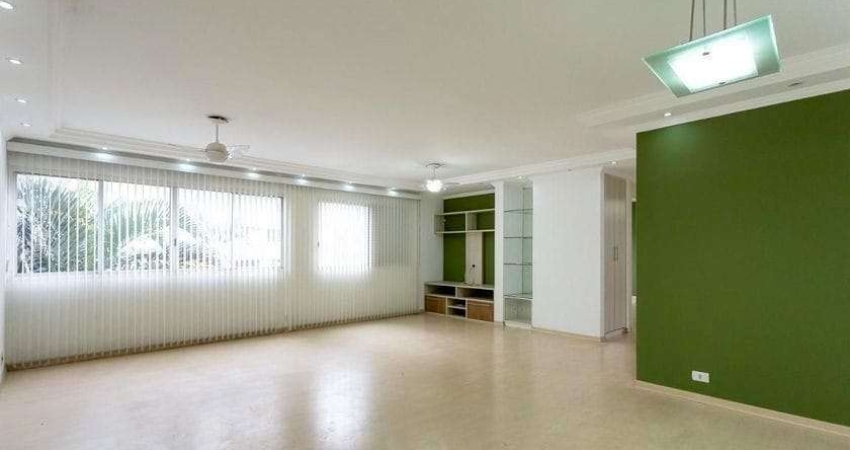 Apartamento reformado com 105m² com 2 suítes 1 vaga na Vila Olímpia próximo à Bandeirantes- São Pau