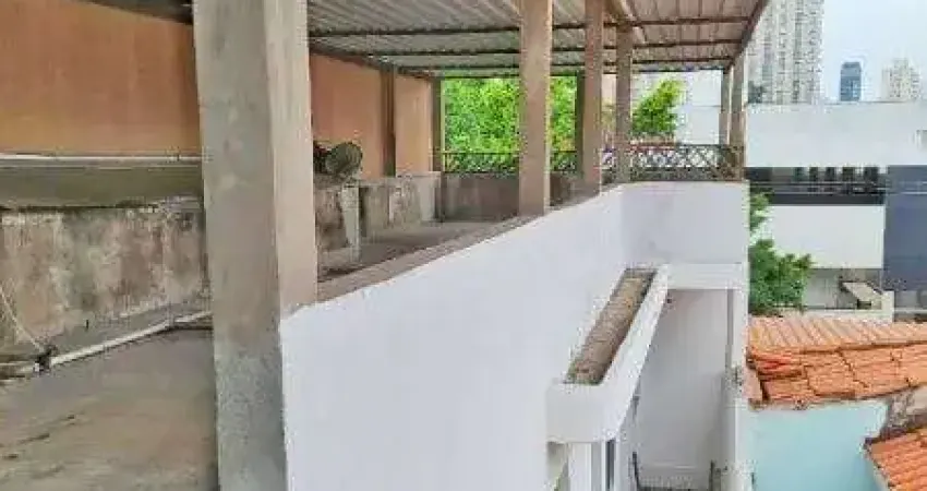 Sobrado comercial e residencial à venda, 180 m2, 4 quartos, terraço e salão, R$ 980 mil, próximo ao