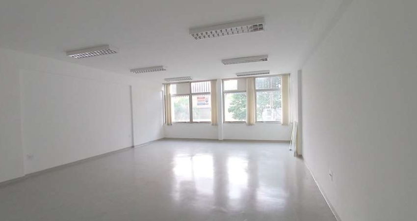 Sala comercial 64,64m² com 2 banheiros 1 vaga no Itaim Bibi próximo à avenida Nove de Julho no Itai