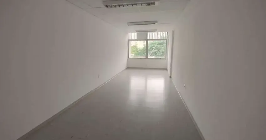 Sala para locação com 32,32m² com 1 sala 1 banheiro 1 vaga no Itaim Bibi, próximo à Avenida Nove de