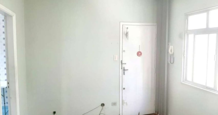 Apartamento de frente à venda com 52m² de 2 dormitórios a duas quadras da Praia do Itararé, São Vic