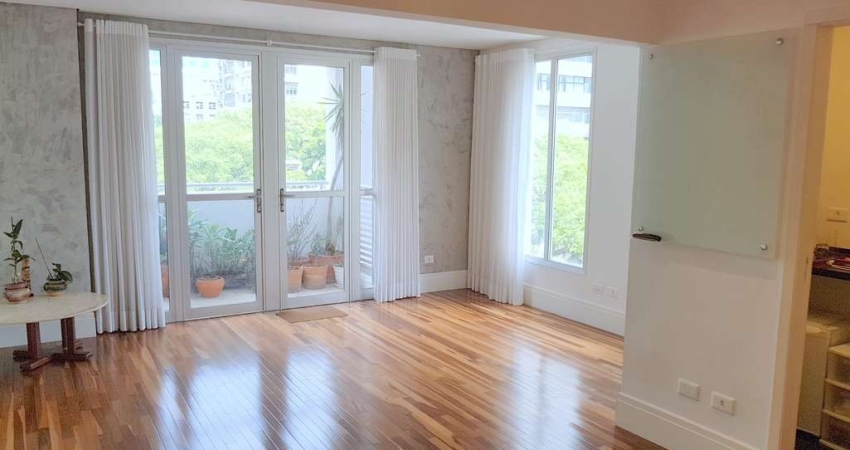 Sala comercial 42m² com 1 banheiro, copa e 1 vaga na Haddock Lobo próximo a Paulista - Para investi