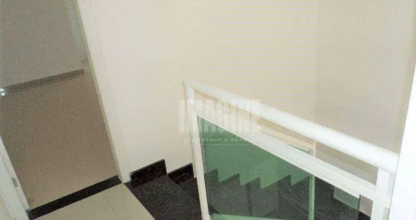 Sobrado na Vila Matilde com 3 Dormitórios sendo 3 Suítes, 3 Vagas, 210m²