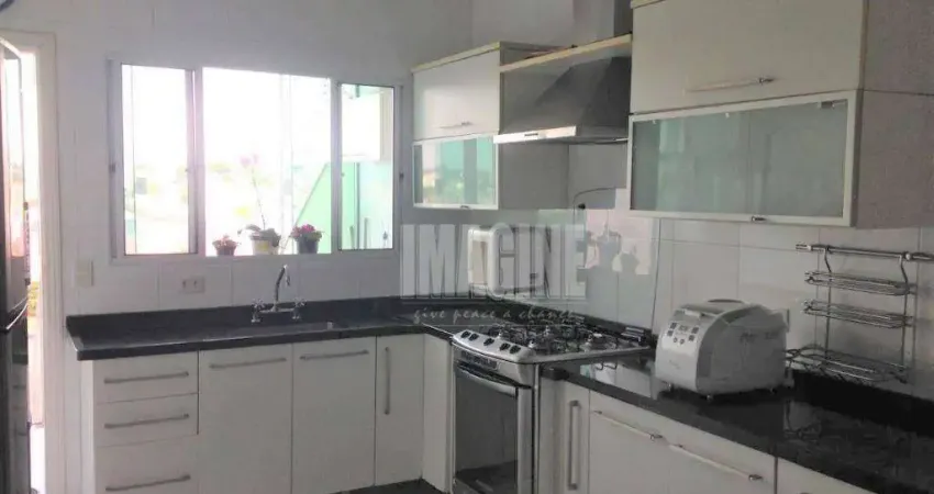Sobrado na Vila Matilde com 3 Dormitórios sendo 3 Suítes, 3 Vagas, 210m²