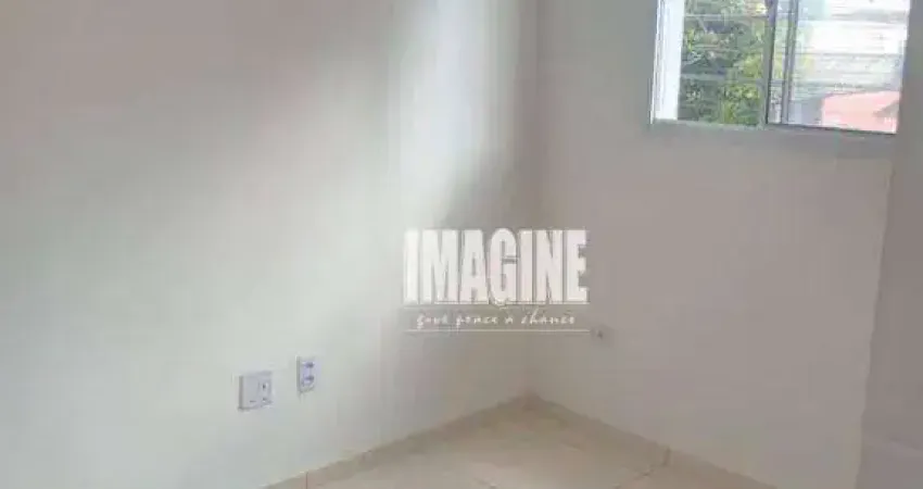 Apto em Artur Alvim com 2 Dorms, 37m²