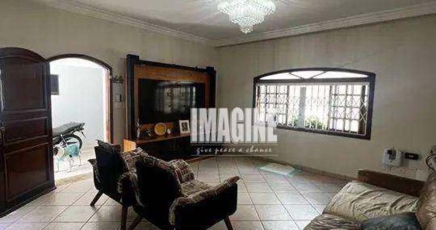 Sobrado na Mooca com 4 Dormitórios sendo 1 Suíte, Espaço Gourmet, 4 Vagas, 235 m²