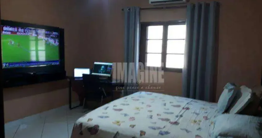 Casa na Artur Alvim com 2 Dormitórios, 2 Vagas, 120 m²