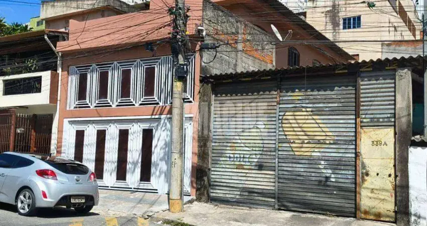 Sobrado em itaquera com 2 dormitórios sendo 1 suíte, 2 vagas, 224m², com galpão.