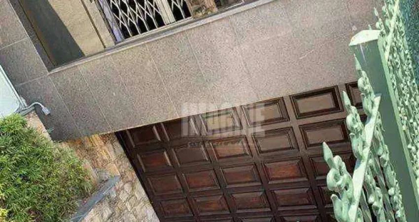 Sobrado na saúde com 4 dormitórios sendo 2 suítes, 5 vagas, 300m²