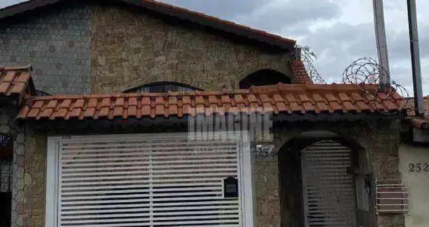 Casa em Cangaíba com 3 Dormitórios sendo 1 Suíte, 5 Vagas, 150m²