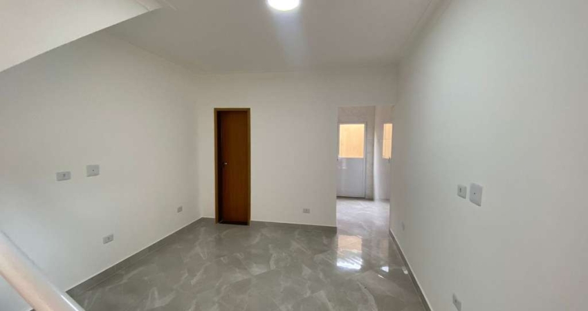 Sobrado com 2 dormitórios à venda, 59 m² por R$ 320.000,00 - Jardim Imperador - Praia Grande/SP