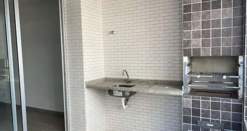 Apartamento amplo, oportunidade no bairro Canto do Forte