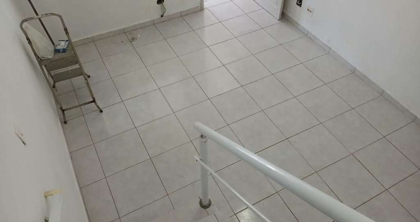 Sobrado com 2 dormitórios à venda, 63 m² por R$ 290.000,00 - Tude Bastos - Praia Grande/SP
