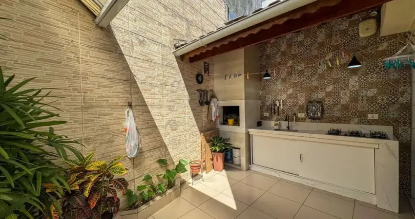 Casa com 3 quartos para alugar na Rua Uruguai, 522, Guilhermina, Praia Grande