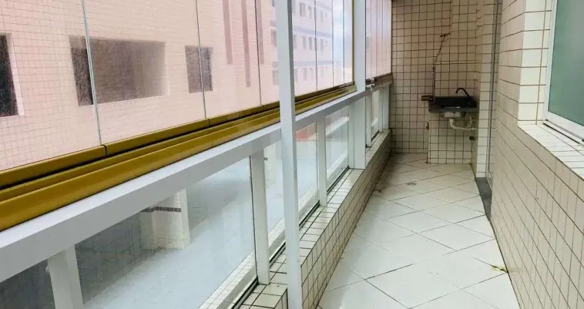 Apartamento à venda na Vila Tupi em Praia Grande - SP