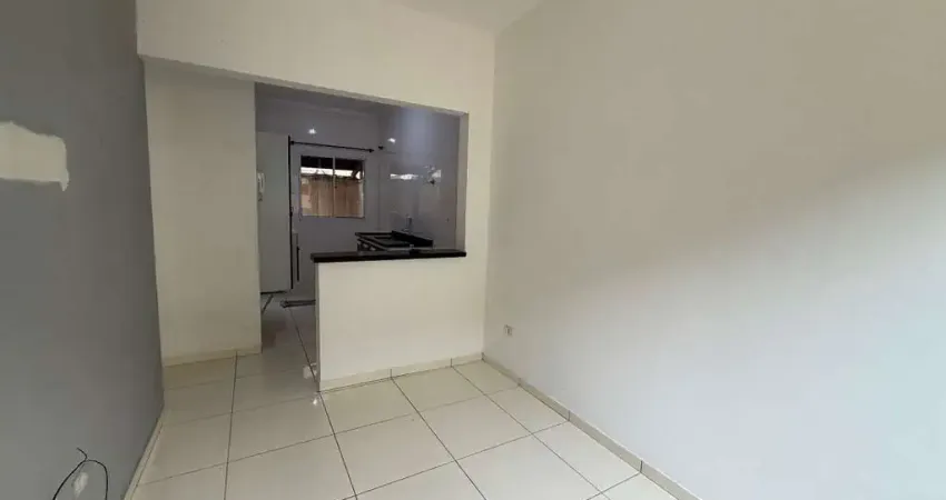 Casa em condomínio fechado com 2 quartos para alugar na Rua Edilson de Oliveira, 178, Jardim Quietude, Praia Grande