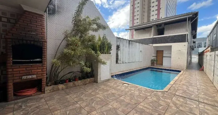 Sobrado com 3 dormitórios à venda, 171 m² por R$ 875.000,00 - Vila Tupi - Praia Grande/SP