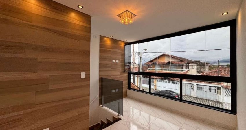 Linda casa em condomínio com 3 dormitórios