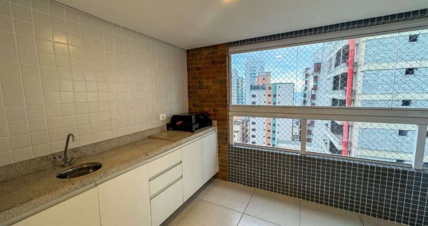 Apartamento com 3 dormitórios, ar condicionado e armários planejados na Guilhermina