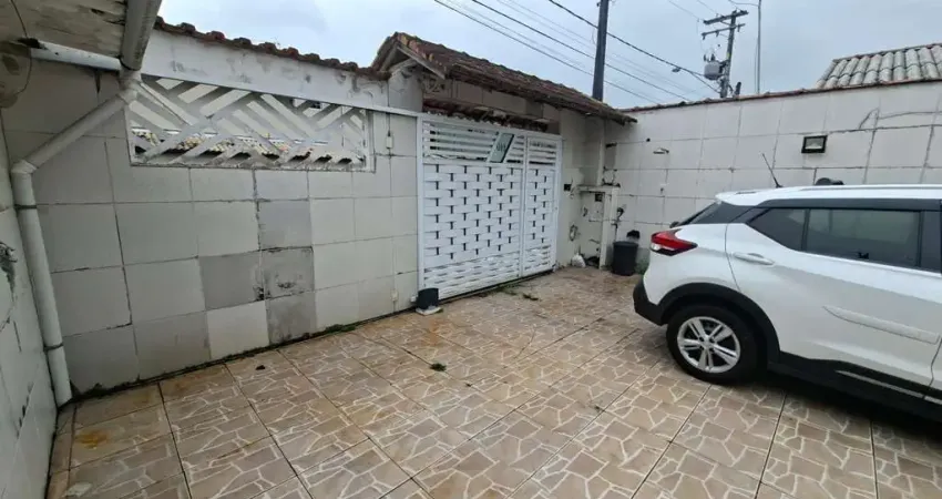 Casa com 3 quartos à venda na Rua João Manoel Certeza, 110, Balneário Maracanã, Praia Grande