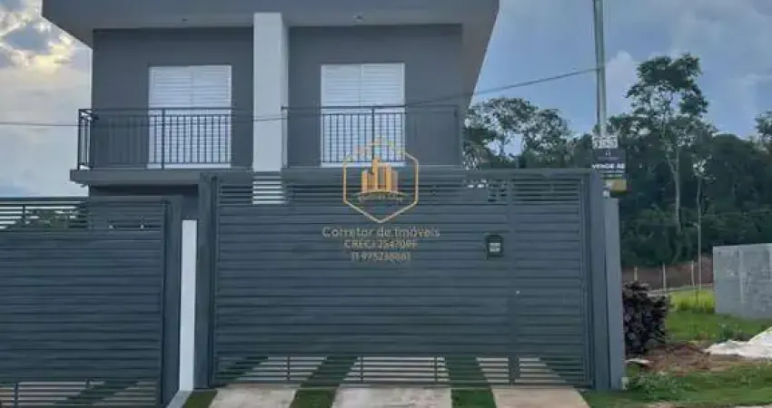 Casa à venda, com 3 dormitórios( 1 suíte) por R$ 465.000