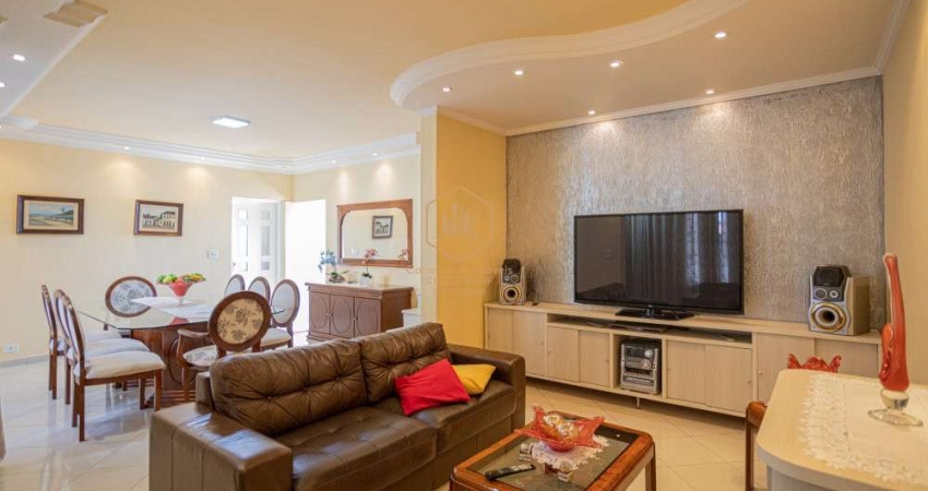 Casa à Venda com 3 quartos, 258 m² por R$ 832.000 - Umuarama