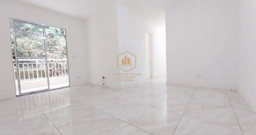 Apartamento com 3 dormitórios à venda, 65 m² por R$ 260.000