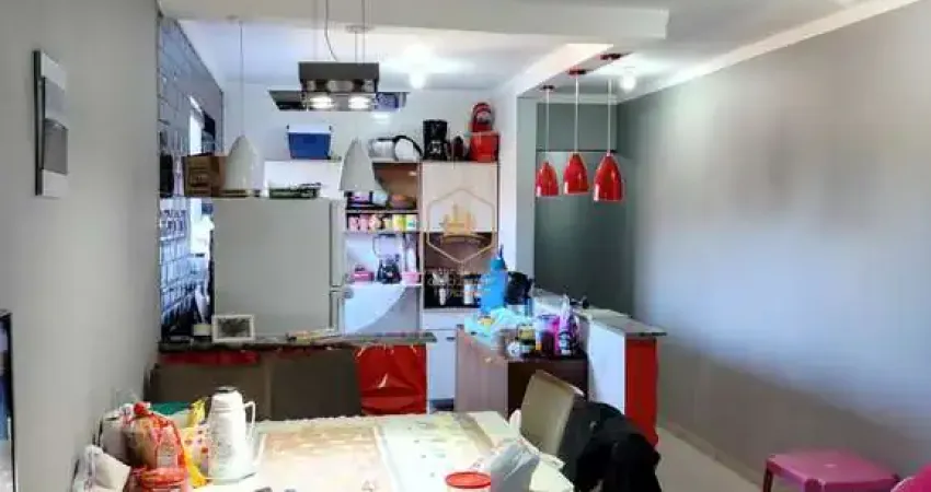 Casa à venda com 3 dormitórios(1 suíte)  por R$ 399.000
