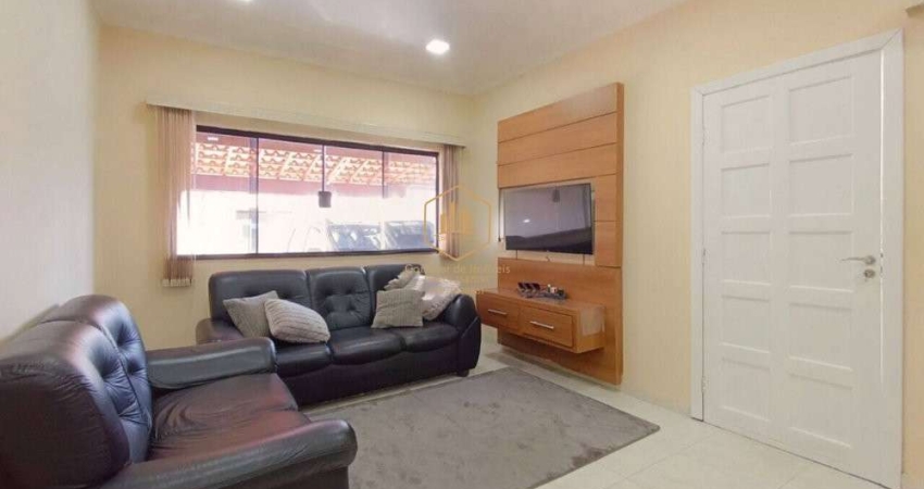 Casa com 3 dormitórios à venda, 120 m² por R$ 640.000,00