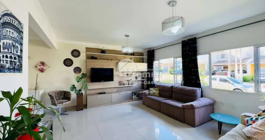 Sobrado porteira fechada com piscina no condomínio vista verde, itaici