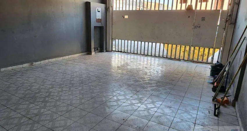 Belo sobrado, 125 m² de área construída, com  2 vagas e 4 dormitórios sendo 1 suíte