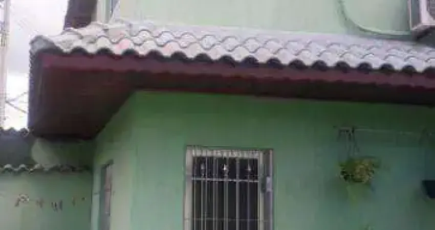 Sobrado à venda, 118 m² por R$ 450.000,00 - Jardim Adriane - Itaquaquecetuba/SP