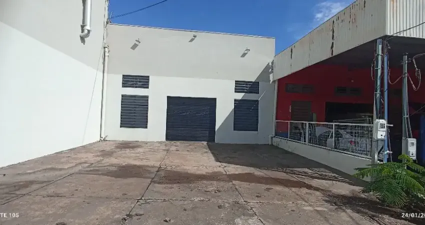 Barracão / Galpão / Depósito com 2 salas para alugar na Avenida Ipiranga, 1635, Cidade Alta, Cuiabá