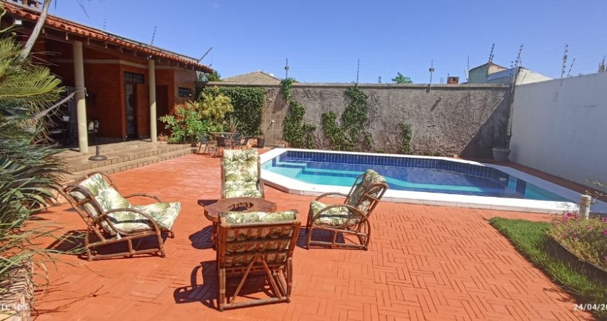 Lindo sobrado com 4 suítes e energia solar