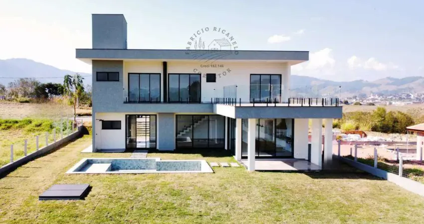 Casa à venda com 3 suítes no condomínio morada do gigante 2 em joanópolis-sp